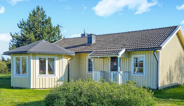 2 bedroom beautiful home in Borgholm