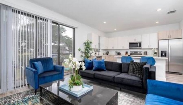 4BR Gem with Golf Panorama in Resort-Style Setting