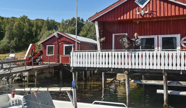 6 person holiday home in Oksvoll