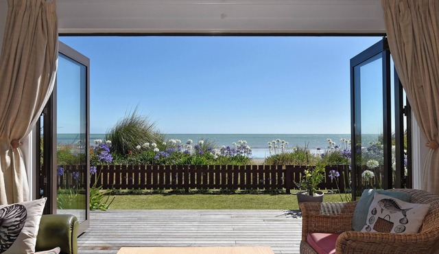 Absolute Beachfront at Patons Rock