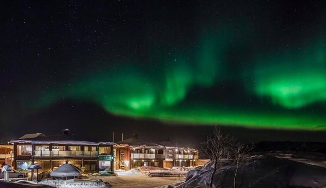 Arctic Lodge