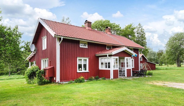 Awesome home in ölsremma with sauna
