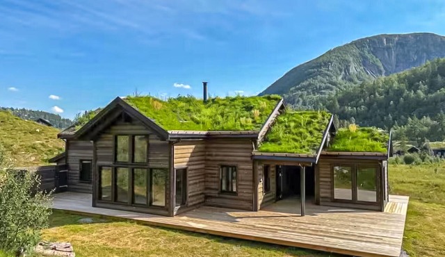 Awesome home in Tjørhom with sauna