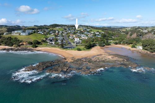 Bay View Escape - Cable bay Holiday Home