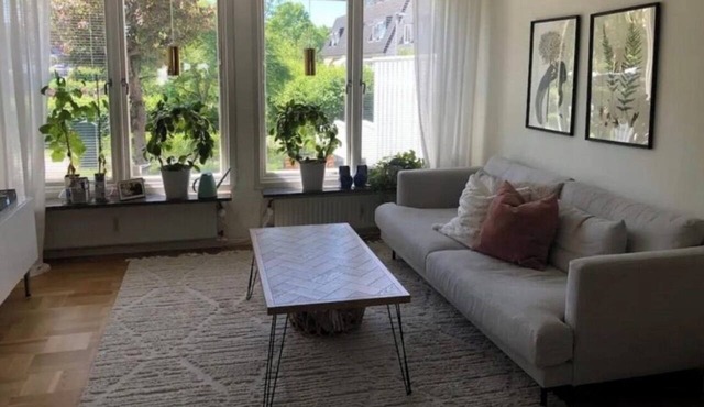 Beautiful 4-bedroom home with parking and a garden