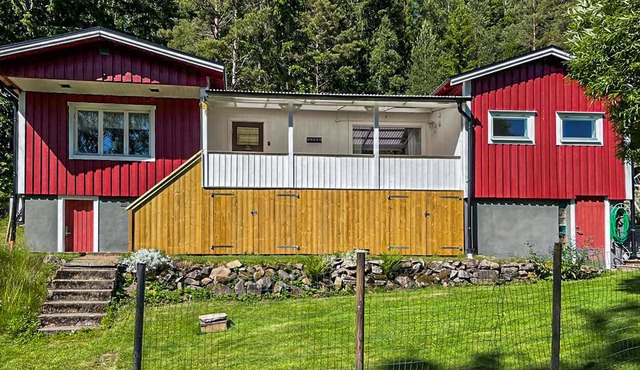 Beautiful accommodation with sauna cottage near a picturesque lake.