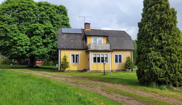 Beautiful home in Hamneda with 4 Bedrooms and WiFi