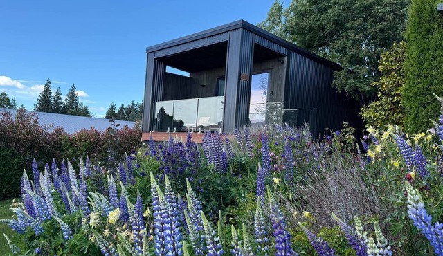 Benmore Hideaway Cozy Room with Mini Kitchenette