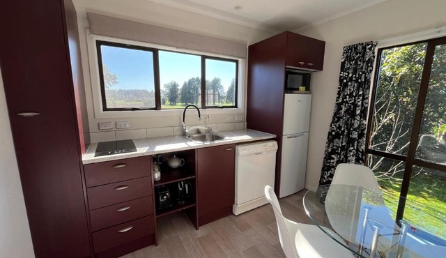 Berry View Cottage- Mid Waitomo & Hobbiton