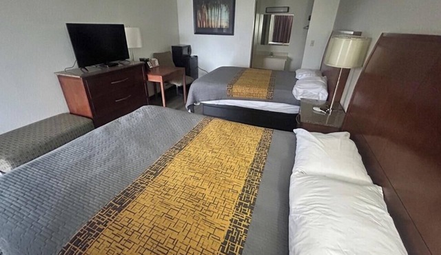 Budget-Friendly Greenville Stay | Free Parking | Near Downtown Greenville