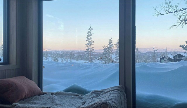 Cabin at Groholsfjellet for active days