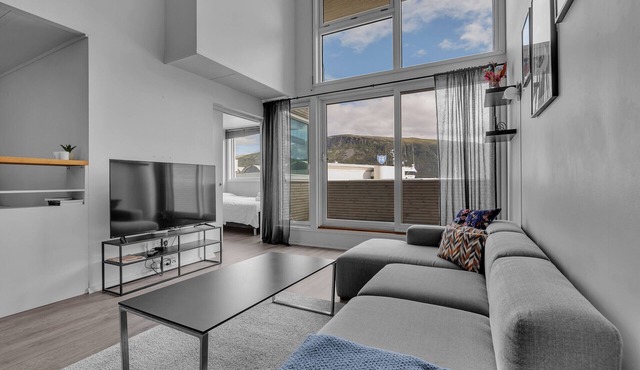 Central apartment with seaview, Tromsø
