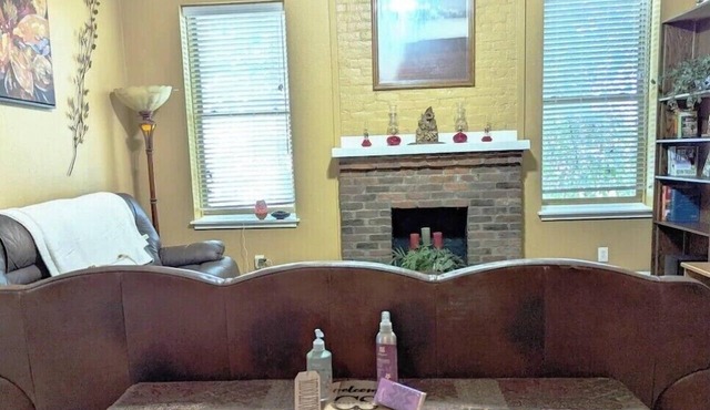 Charming 2-bedroom apartment in Historical Lowertown Art District Paducah