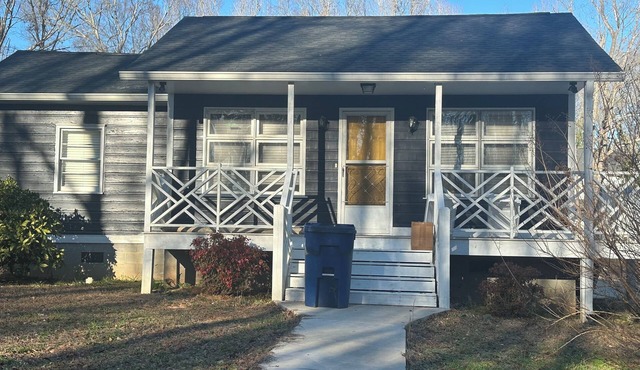 Charming Home Between Greenville & Spartanburg