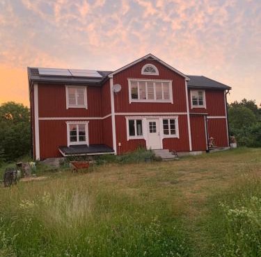 Charming house on large property on Vato