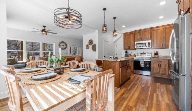 Charming Murphy House with Deck & River Views!
