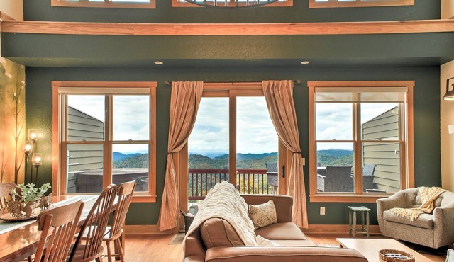 Cloud Dancer | Spacious retreat with amazing views & hot tub