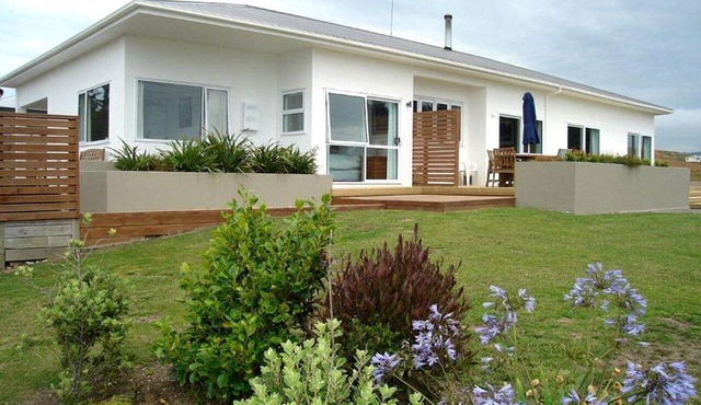 Comfortable Accommodation for a Beach Getaway in Moeraki, South Island
