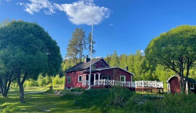 Comfortable vacation home for 8 p in wooded and quiet Värmland (dog welcome)