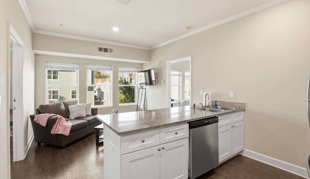Contemporary Hideout | 7min to Clemson University