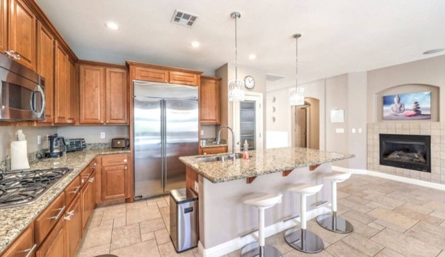 Copper View-Modern 4BR, Casita, Green Valley