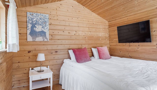 Cosy Cottages Close To Water