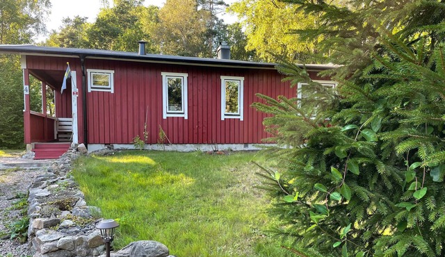 Cozy home in Strömsnäsbruk with WiFi