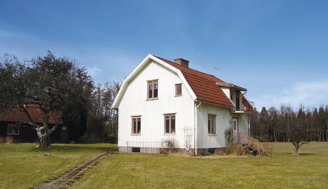 Cozy Home In Tranemo With Wifi