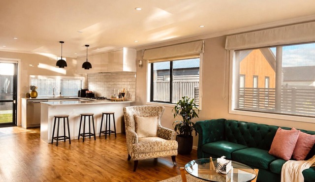 Cozy Private Studio - Near Brewtown & Racecourse