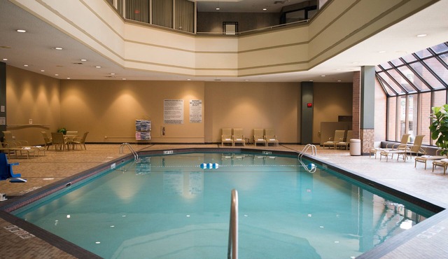 Crowne Plaza Suites MSP Airport - Mall of America by IHG