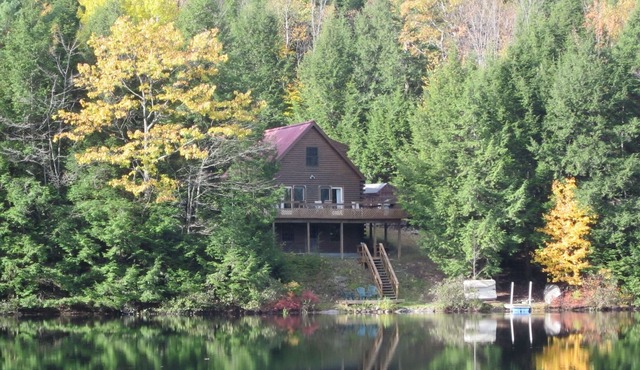 Custom 3-br Log Home: Perch Pond