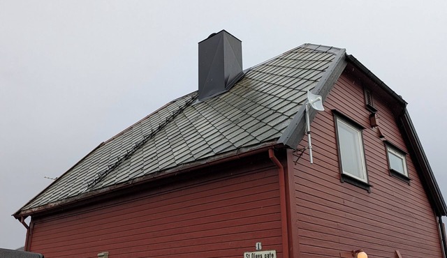 Entire vacation home. 4 bedroom, central location.