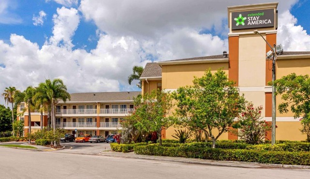 Extended Stay America Suites - Fort Lauderdale - Cypress Creek - Andrews Ave in Fort Lauderdale