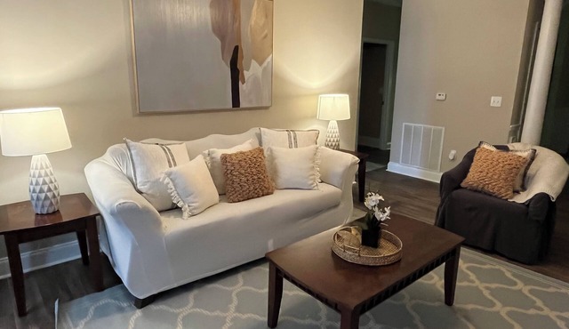 Fabulous One Bed/One Br with Sunroom and Built-in Desk Area