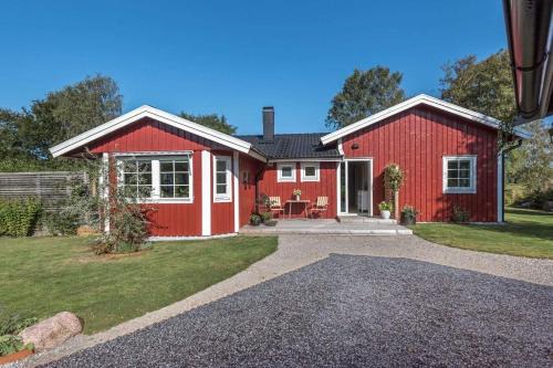Fjällbacka Villa with large garden