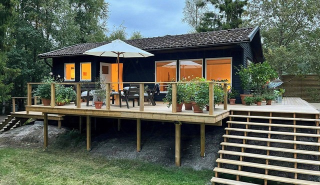 Forest cabin near lakes in Stockholm artipelago