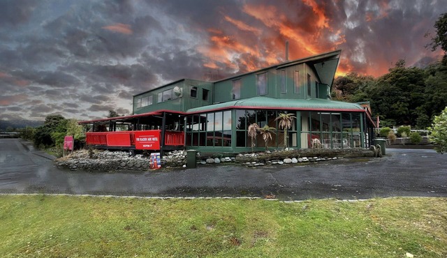 Fox Glacier Jade Hotel