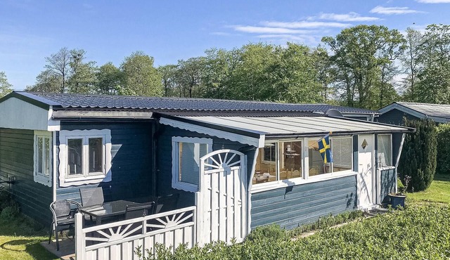 Gorgeous home in Hörby with kitchen
