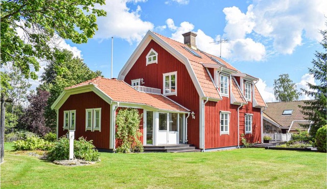 Gorgeous Home In Rörvik With Wifi