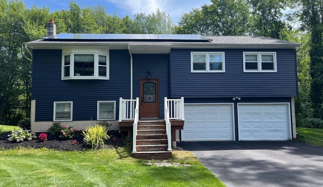 Great East Side Home - 5 mins from track and town