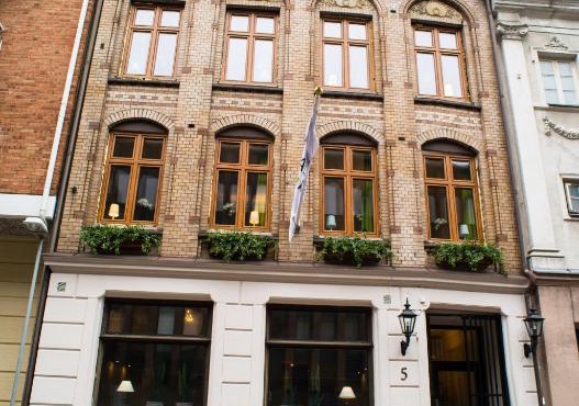 H5 Hotel
