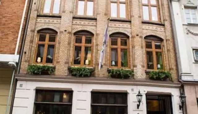 H5 Hotel
