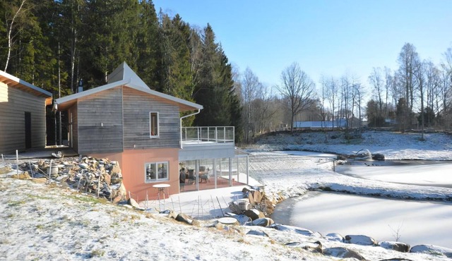 Handicap friendly house with elevator. Spaa