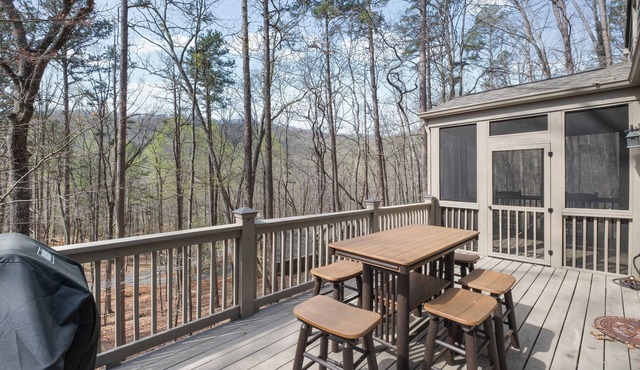 Hearthside Cottage in Big Canoe