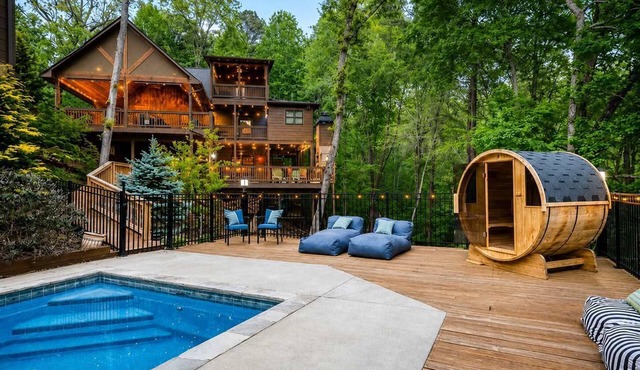 Heated Pool Mtn Views Sleeps 20 Game Room
