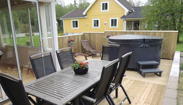 Here we have a well-kept house with good facilities for you in the program.