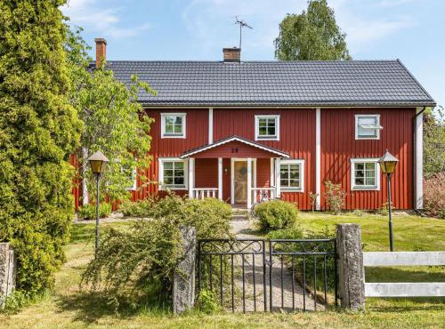Holiday Home Gåragöl by Interhome