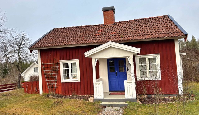 Hus Boholt - Charming Swedish house for 2 persons with fireplace