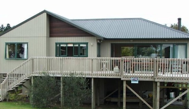 Kick Back on Karaka - Matarangi Holiday Home