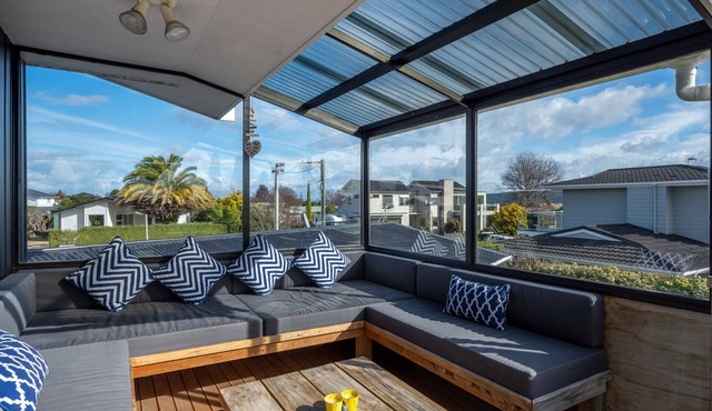 Lakeview Oasis - Rainbow Point Holiday Home